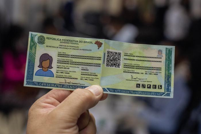 Atendimento para confecção de carteira de identidade em postos do